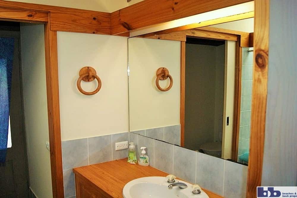 Photo of Bathroom in South Durras