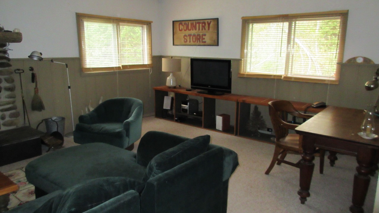 Photo of Livingroom in Jay