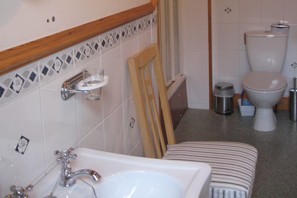 Photo of Bathroom in Callander
