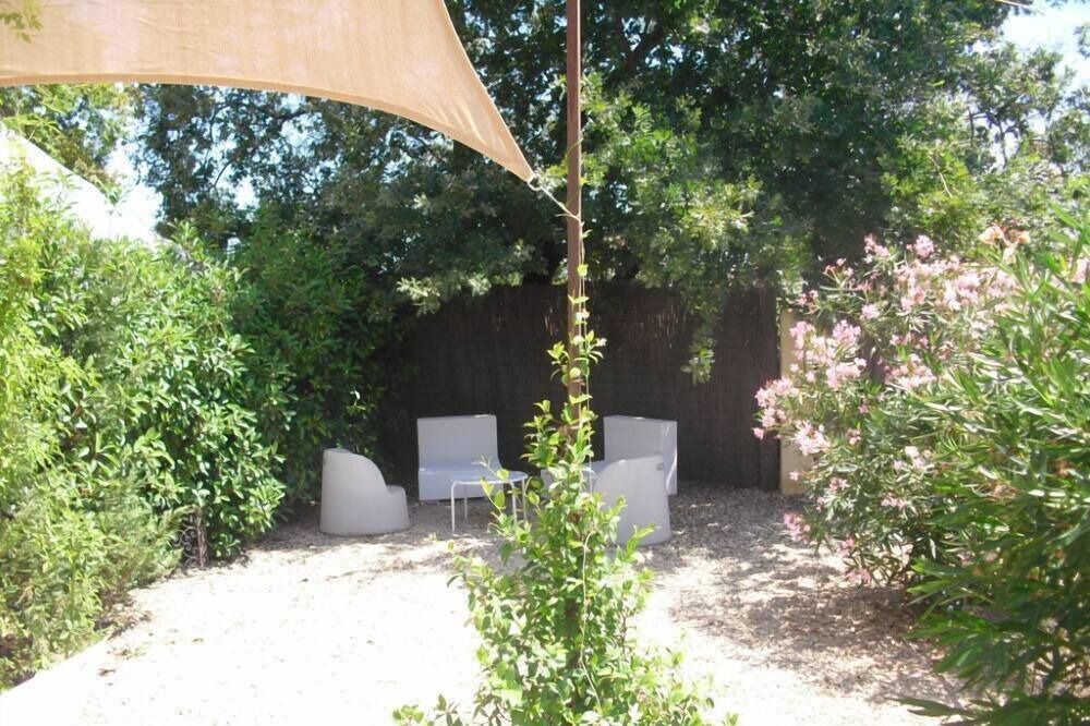 Photo of Outdoor in Pont-Saint-Esprit