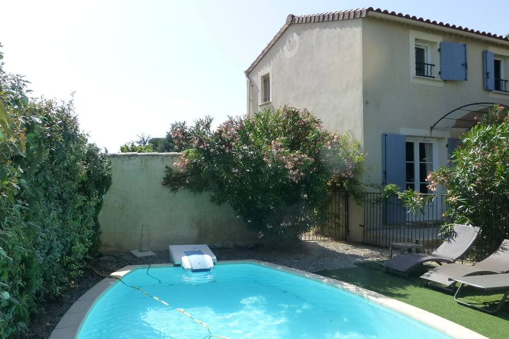 Photo of Outdoor in Pont-Saint-Esprit