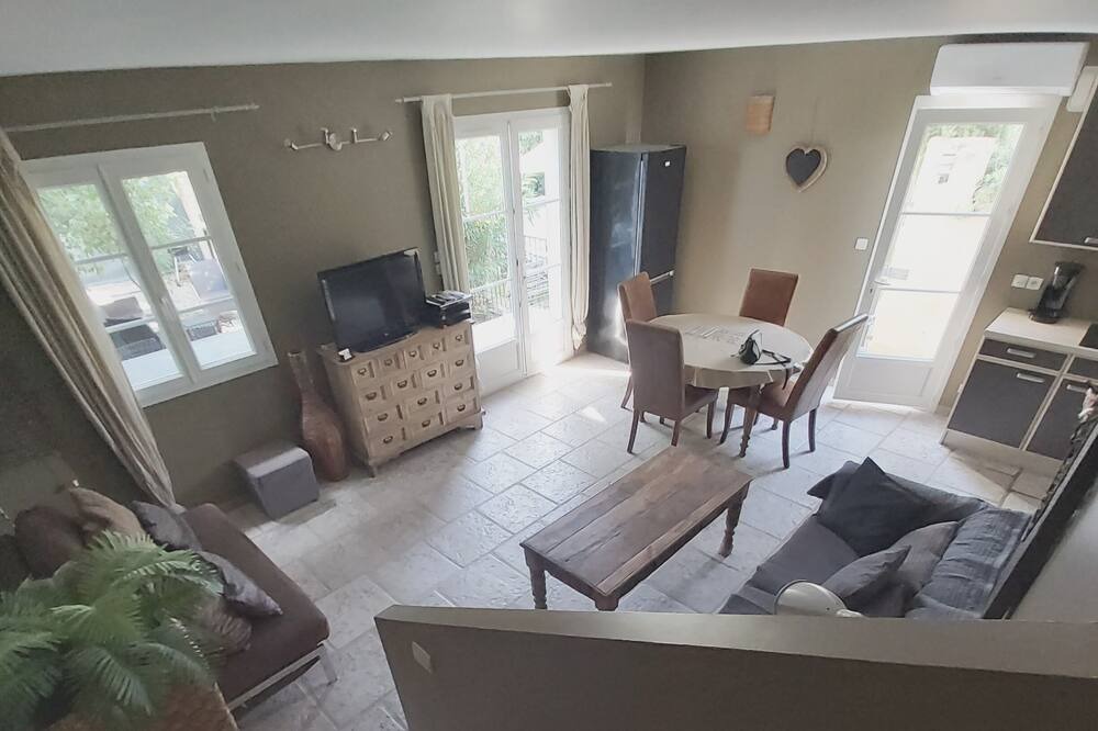 Photo of Livingroom in Pont-Saint-Esprit