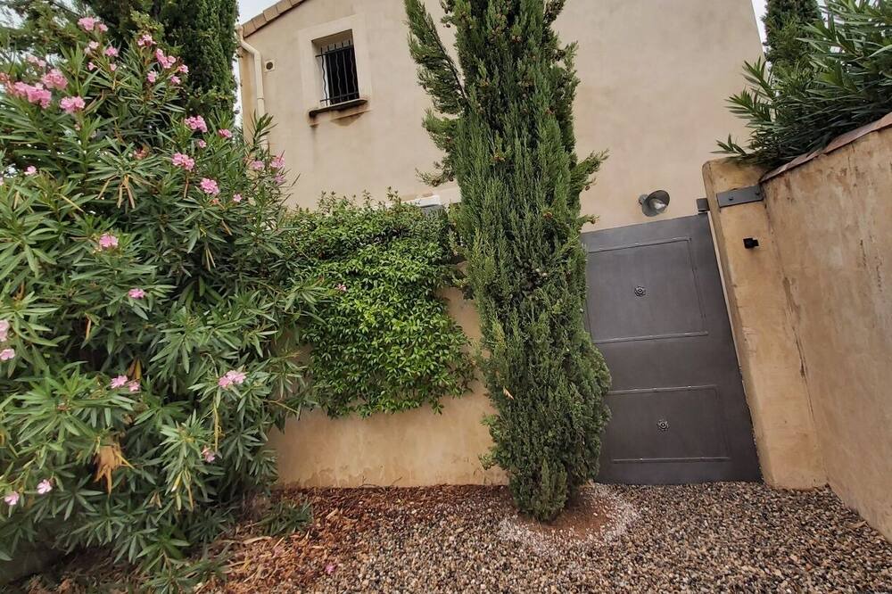 Photo of Outdoor in Pont-Saint-Esprit