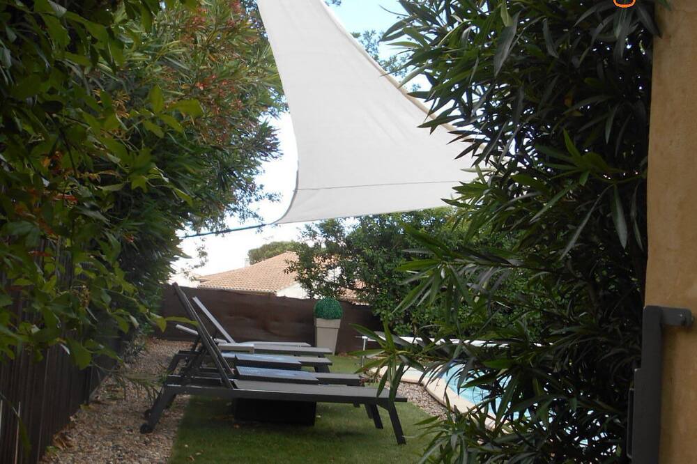 Photo of Outdoor in Pont-Saint-Esprit
