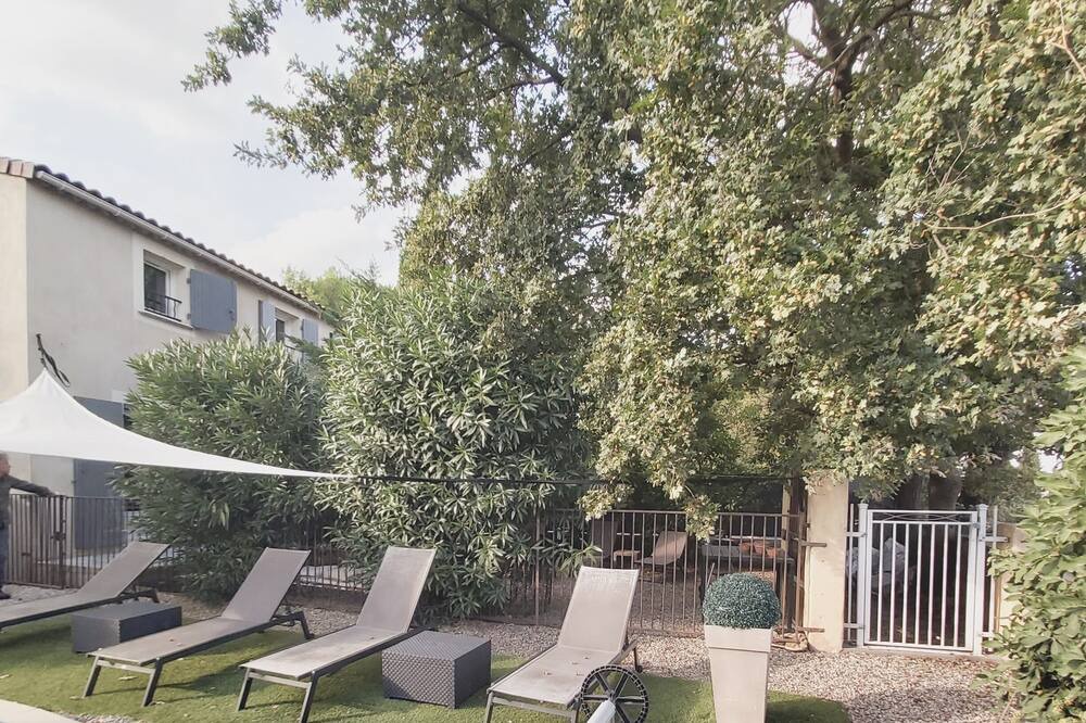 Photo of Outdoor in Pont-Saint-Esprit