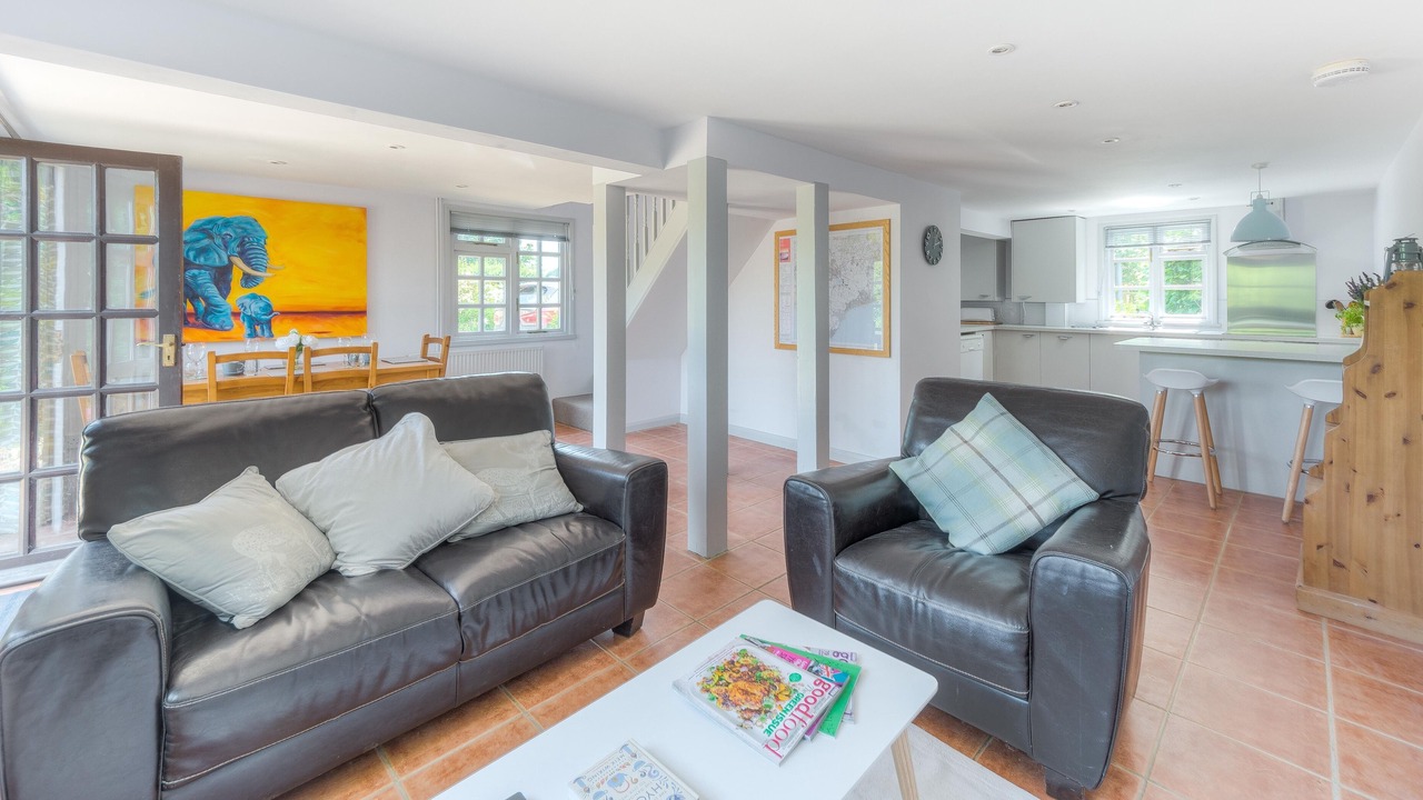 Photo of Others in Hunston