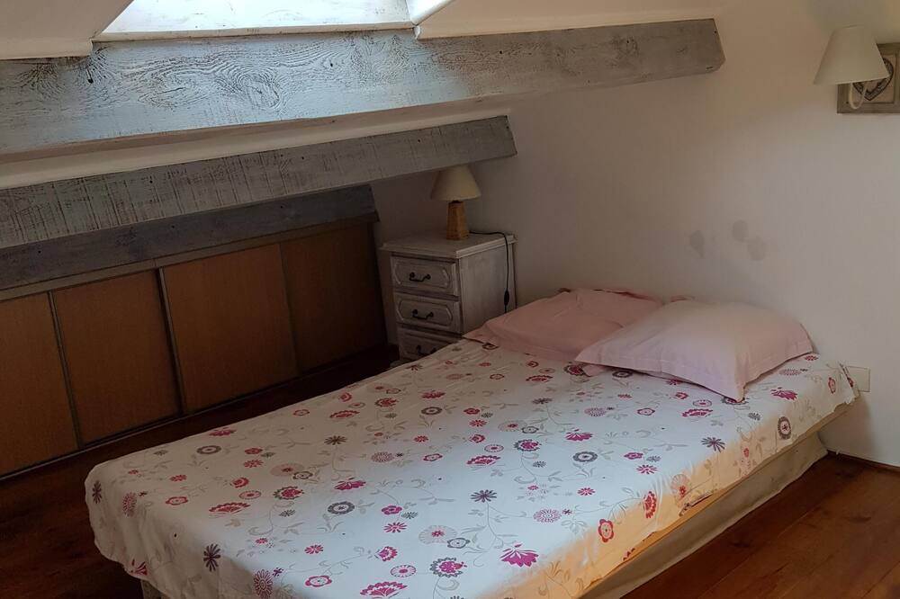 Photo of Bedroom in La Farlede