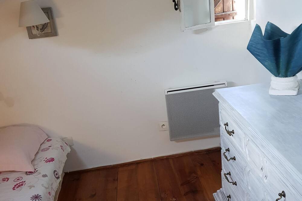 Photo of Bedroom in La Farlede
