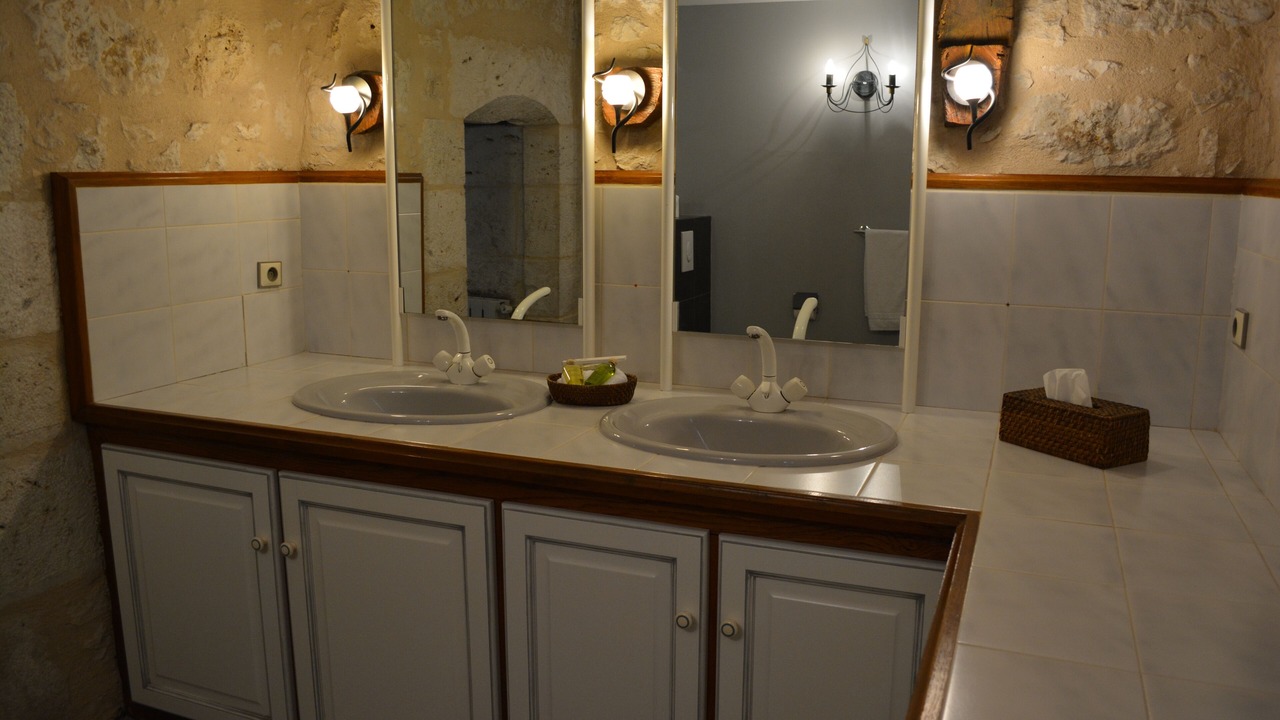 Photo of Bathroom in Saint-Beauzeil