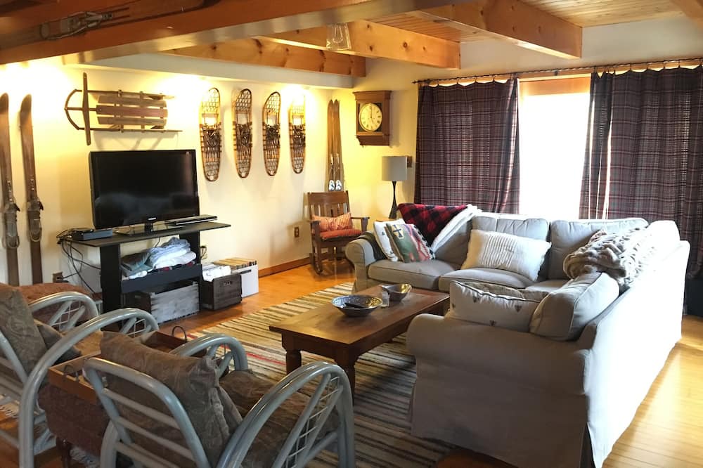 Photo of Livingroom in South Shaftsbury