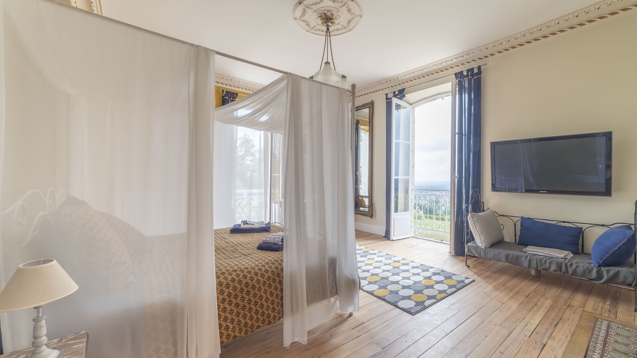 Photo of Bedroom in Rions