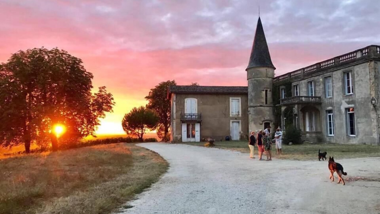 Photo of Outdoor in Rions