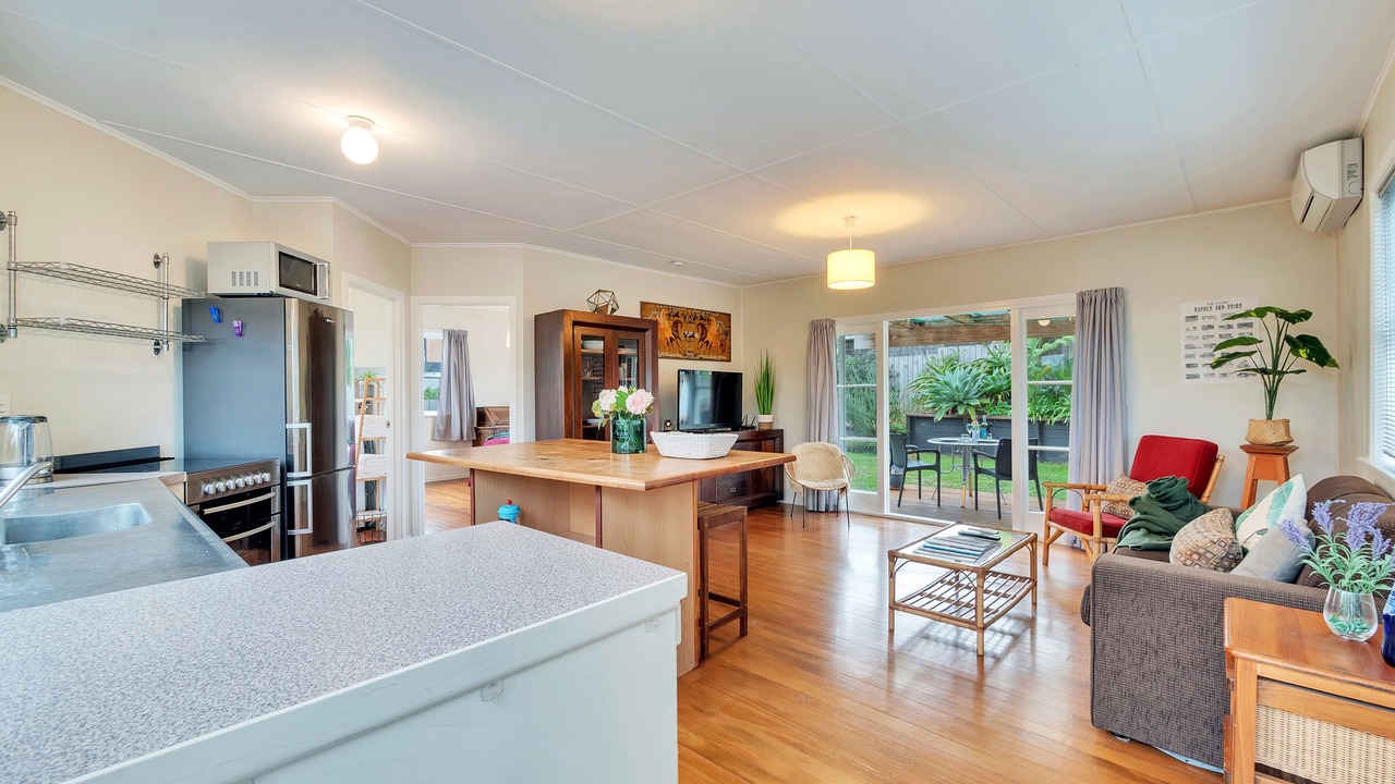 Photo of Others in Grey Lynn