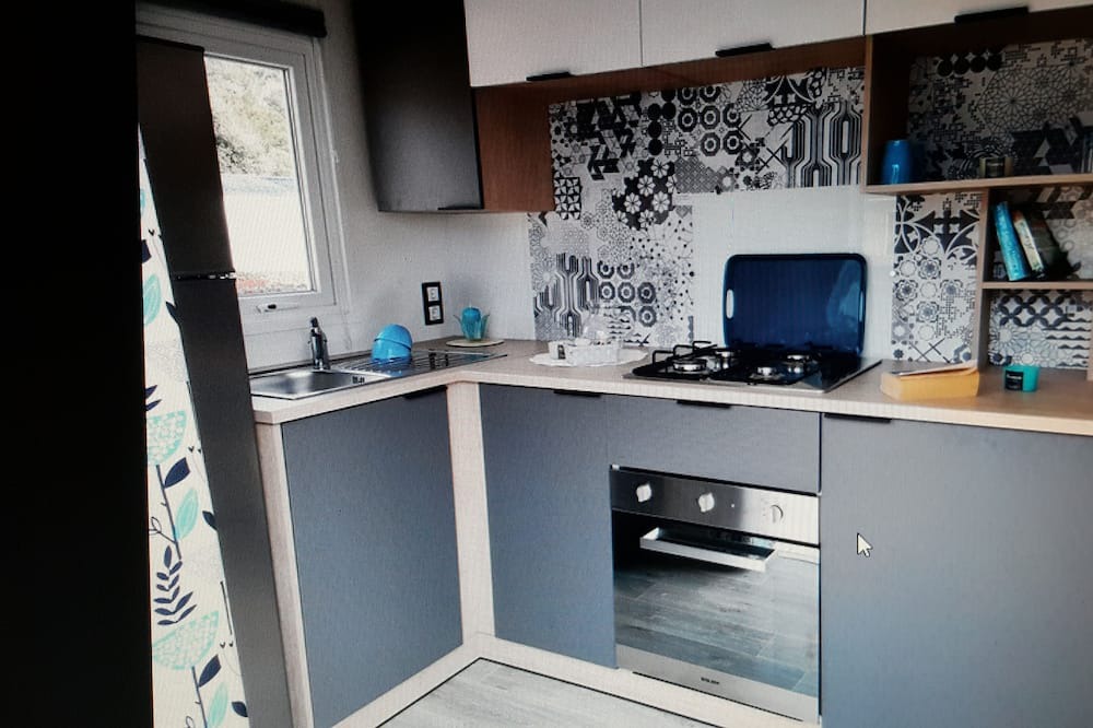 Photo of Others in Litteau