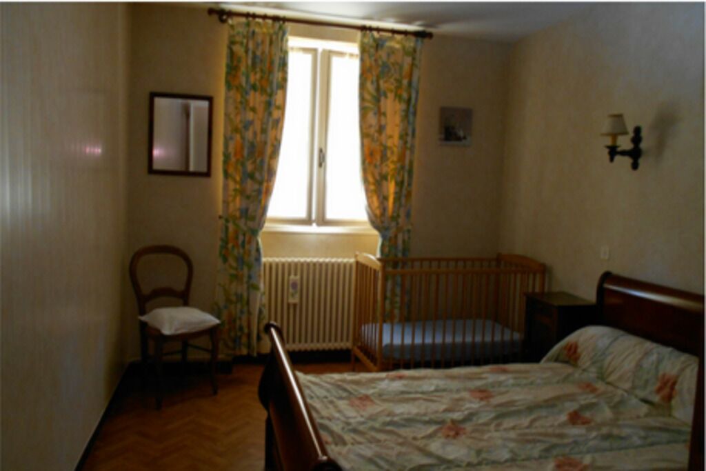 Photo of Bedroom in Curzon