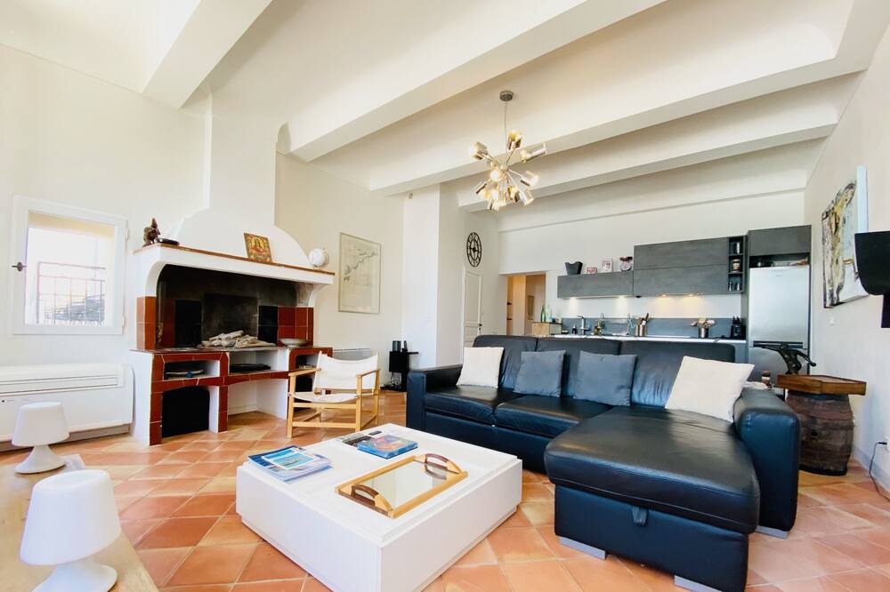 Photo of Livingroom in Old Town