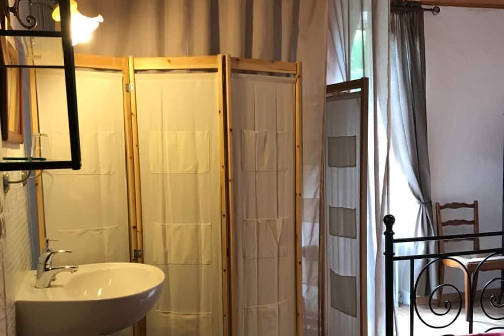 Photo of Bathroom in Lempaut