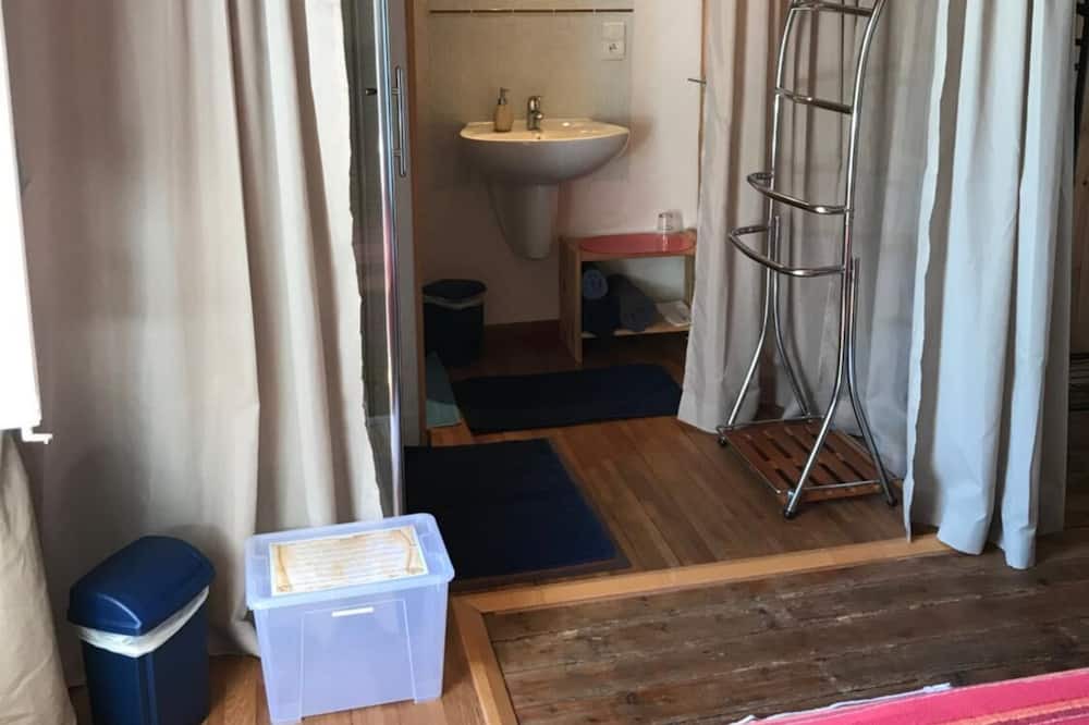 Photo of Bathroom in Lempaut