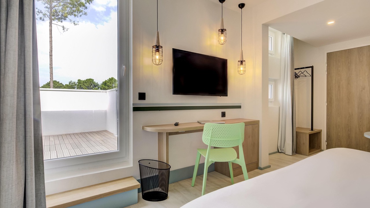 Photo of Bedroom in Gujan-Mestras