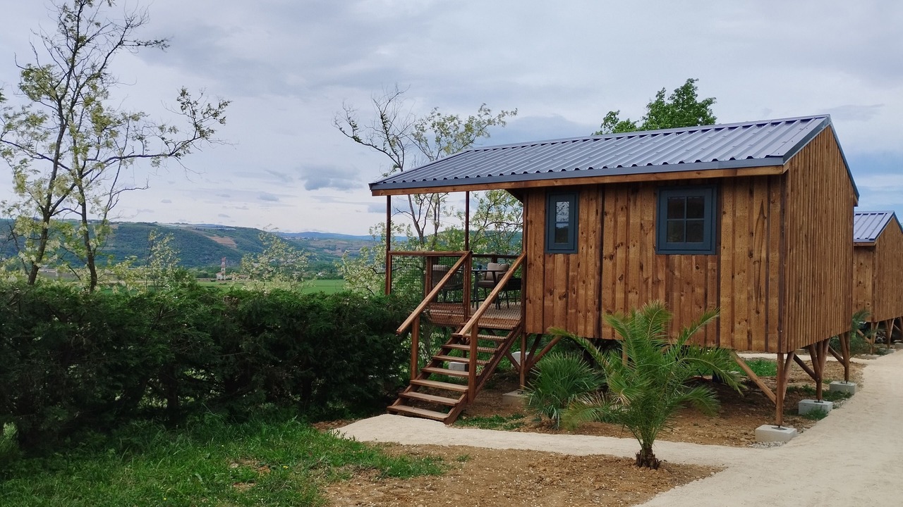 Photo of Others in Albon