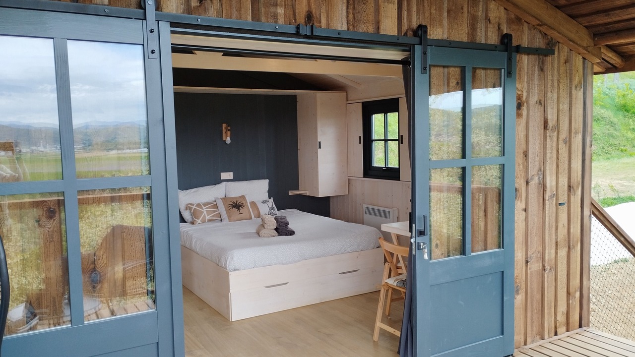 Photo of Others in Albon