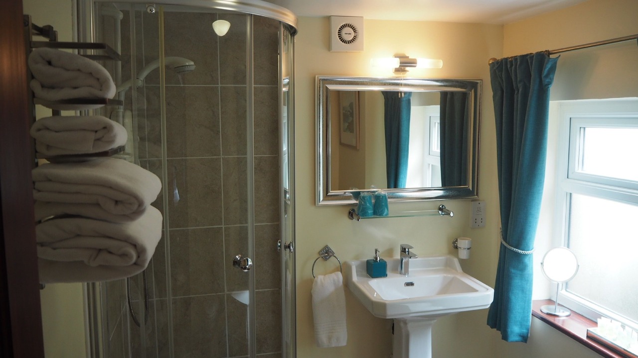 Photo of Bathroom in Newlyn
