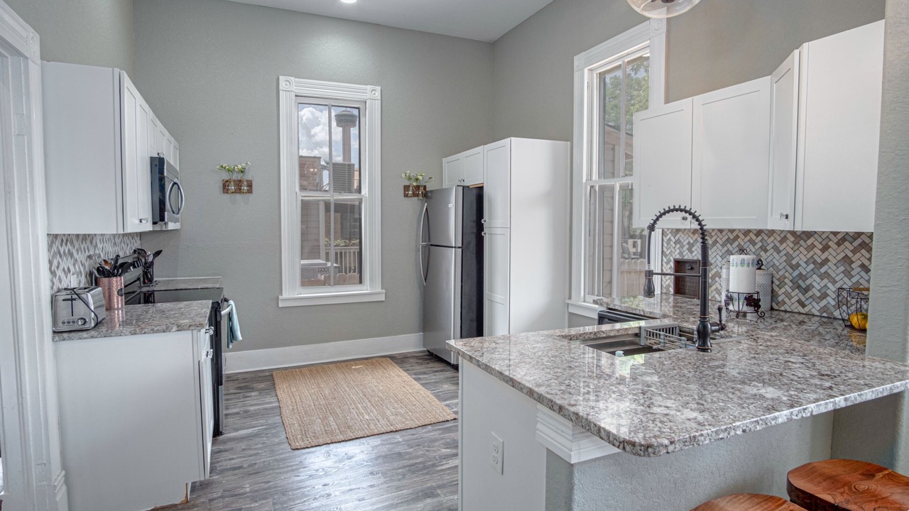Photo of Kitchen in Historic Garderns