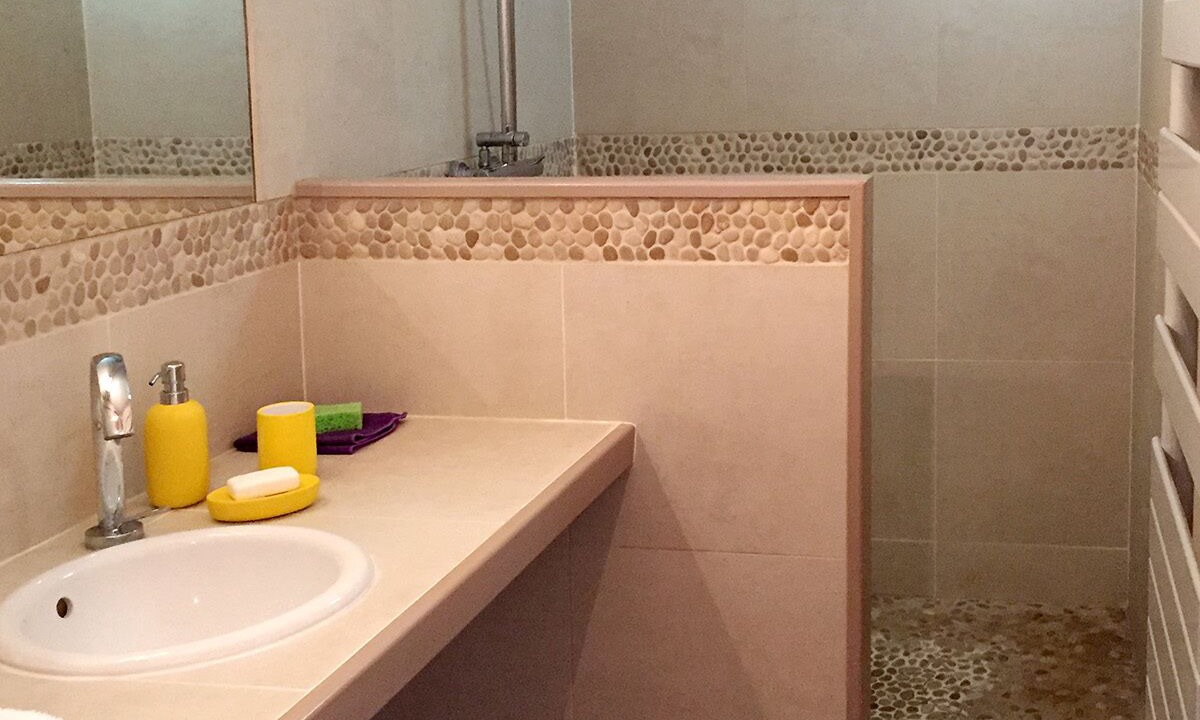 Photo of Bathroom in Bruniquel