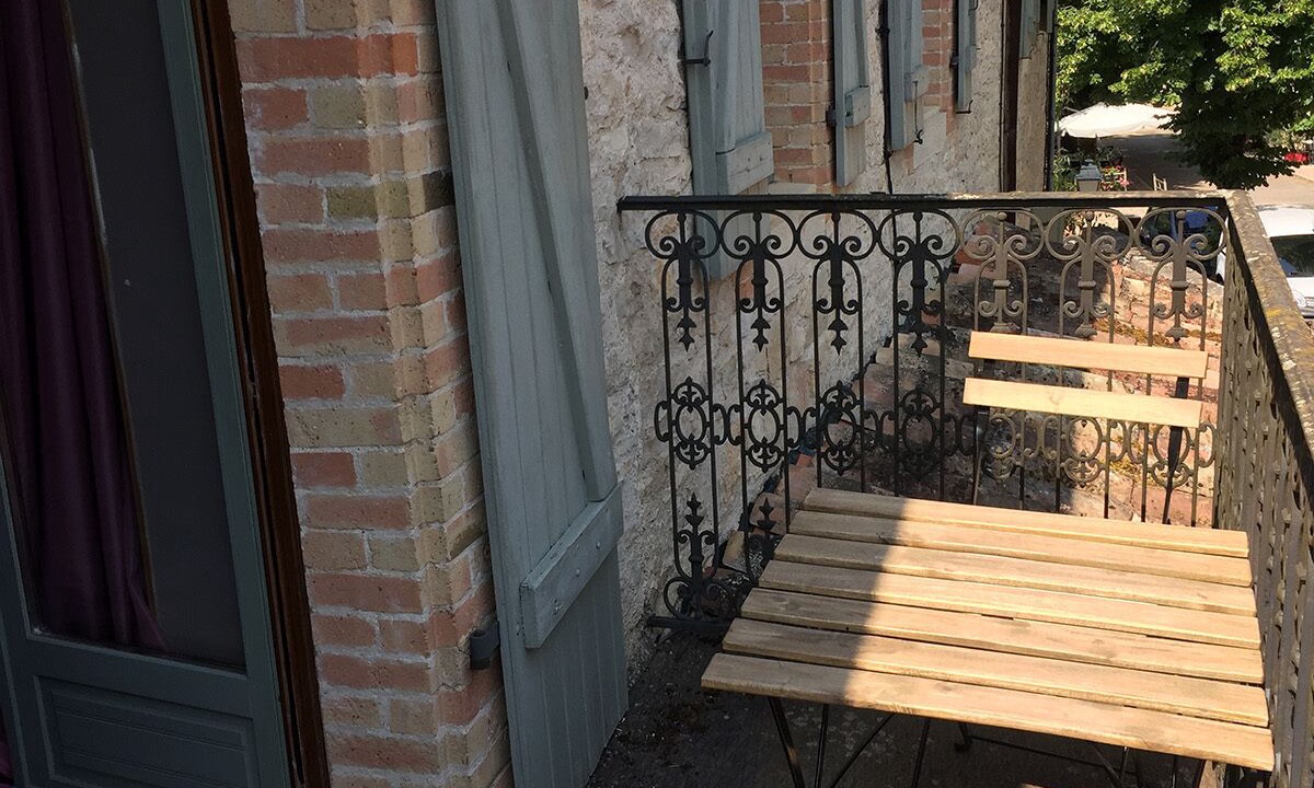 Photo of Patio Balcony in Bruniquel