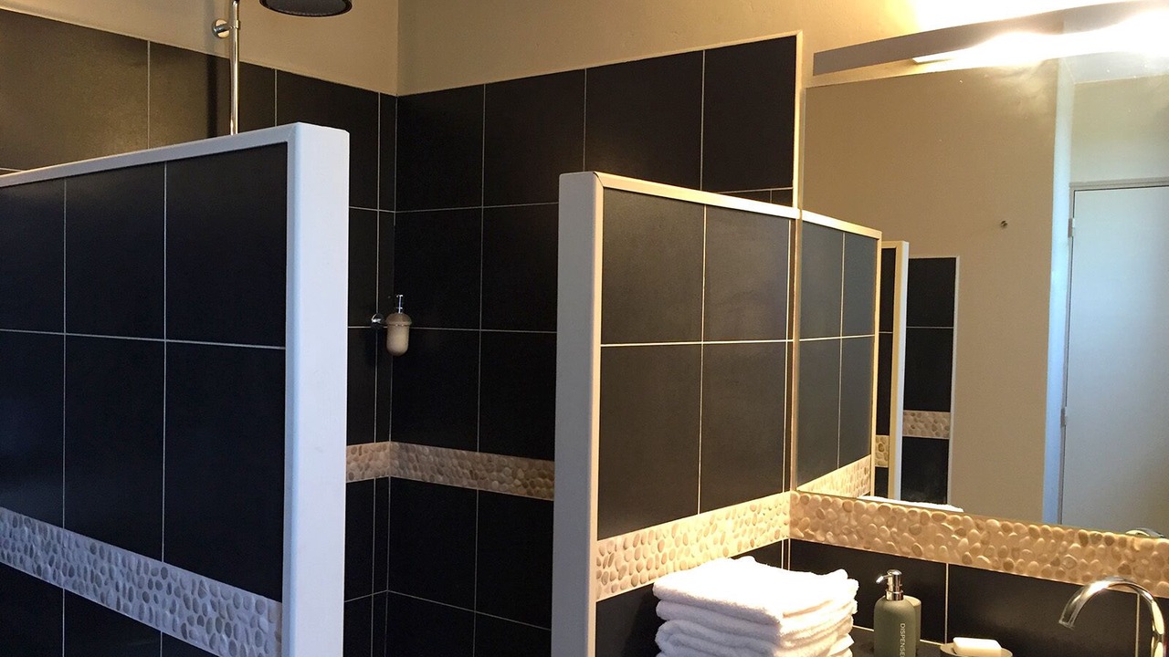 Photo of Bathroom in Bruniquel