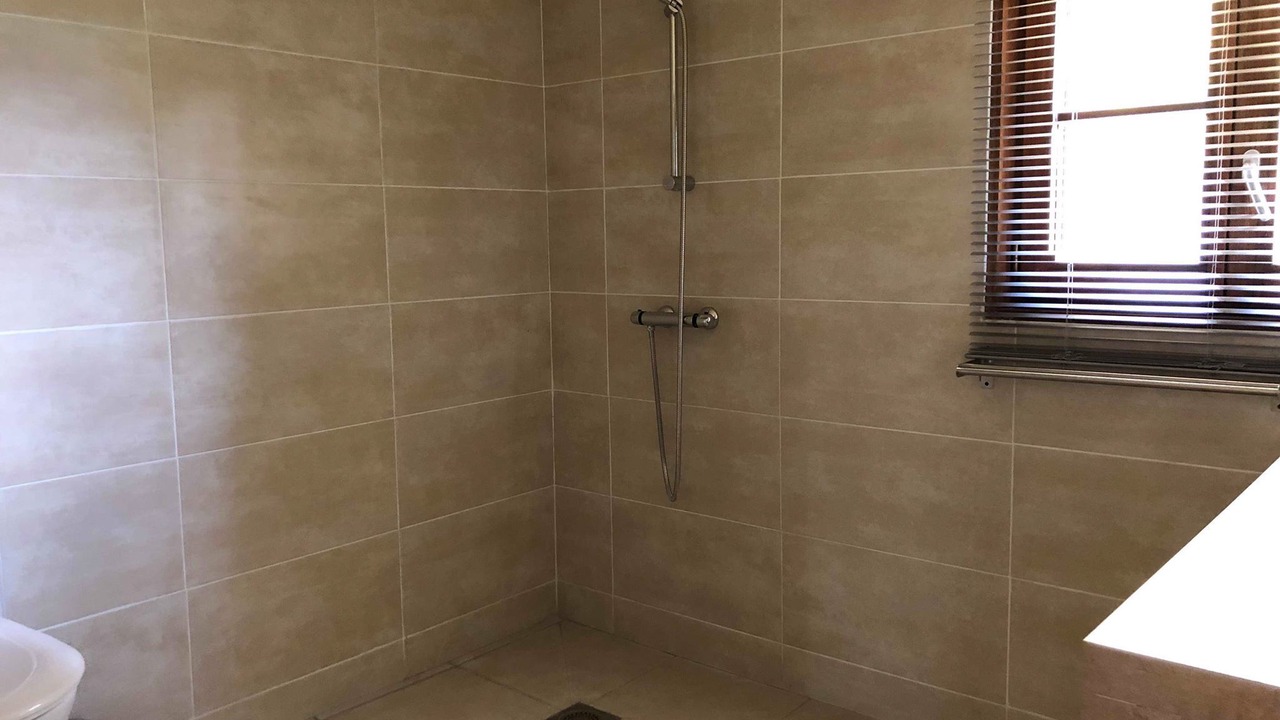 Photo of Bathroom in Comps