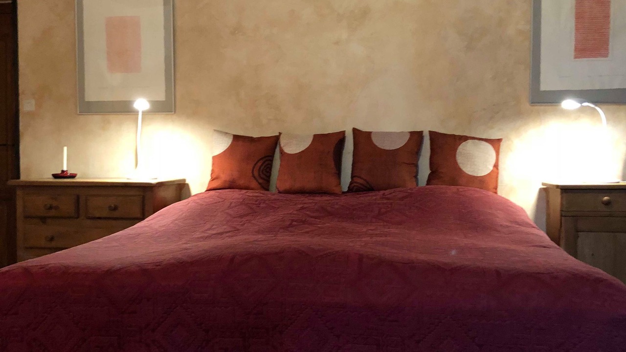 Photo of Bedroom in Comps