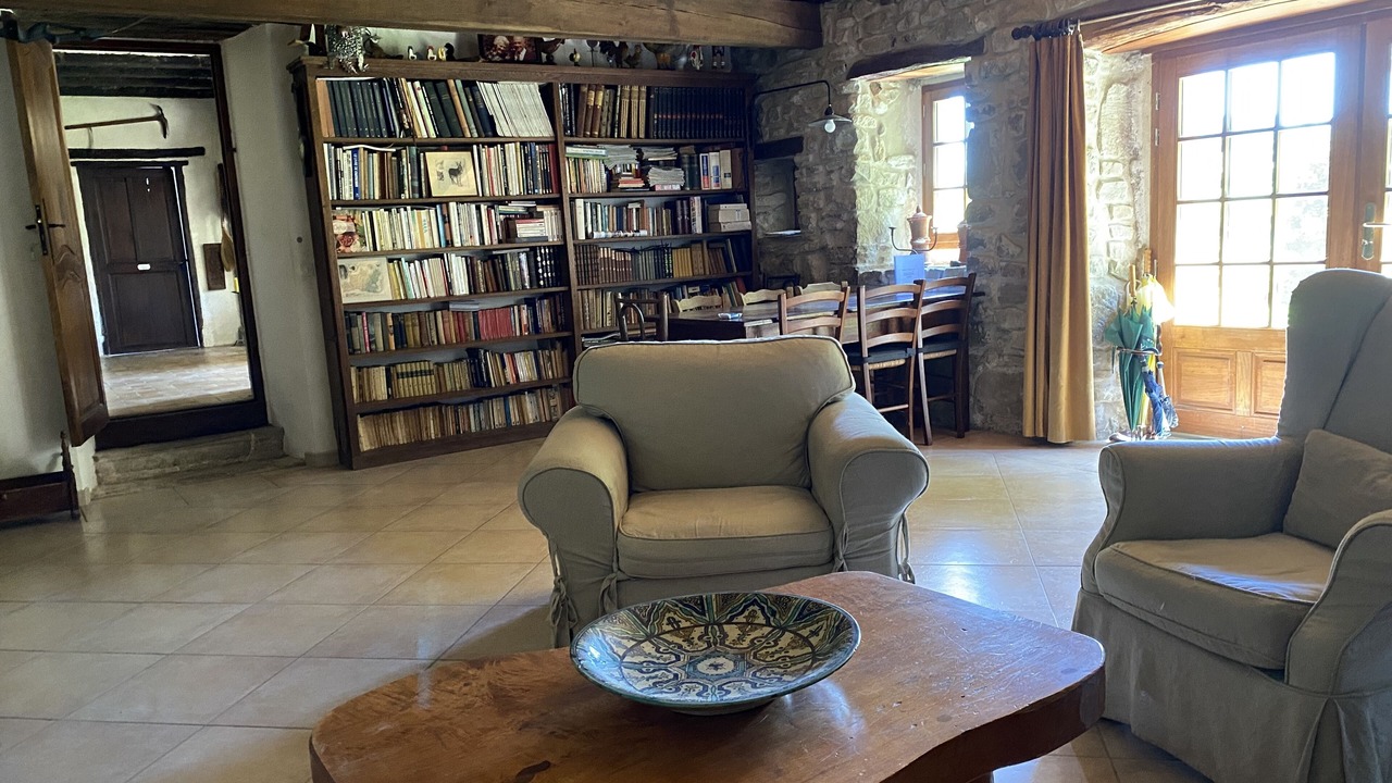 Photo of Others in Comps