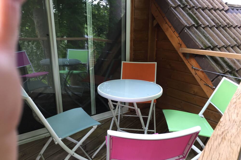 Photo of Patio Balcony in Poses
