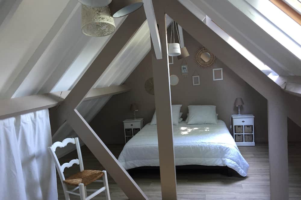 Photo of Bedroom in Poses