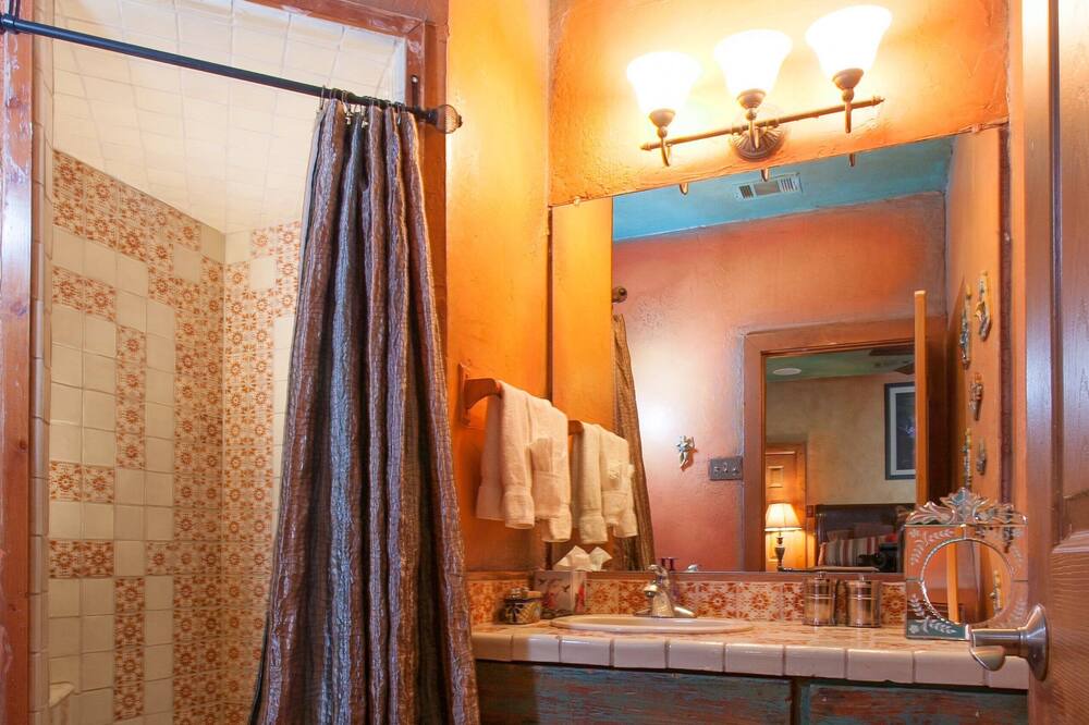 Photo of Bathroom in Fischer