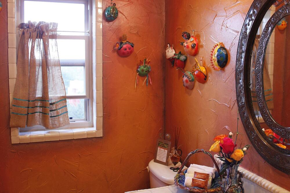 Photo of Bathroom in Fischer