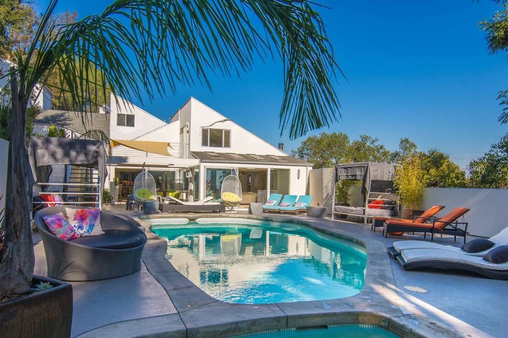 Photo of Outdoor in Sherman Oaks