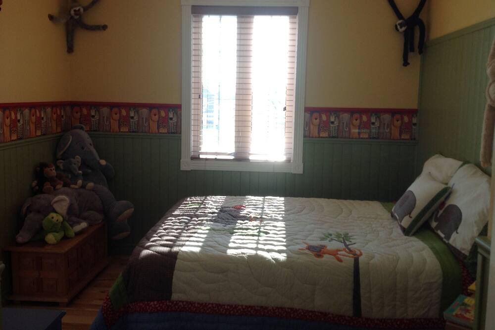 Photo of Bedroom in Saint-Isidore