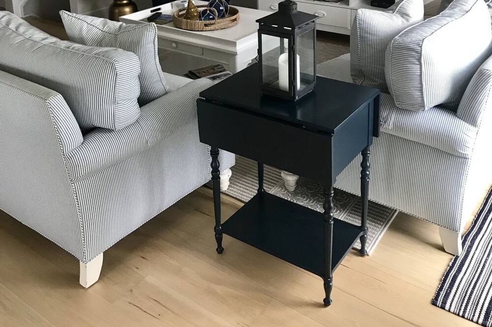 Photo of Livingroom in Jamesport