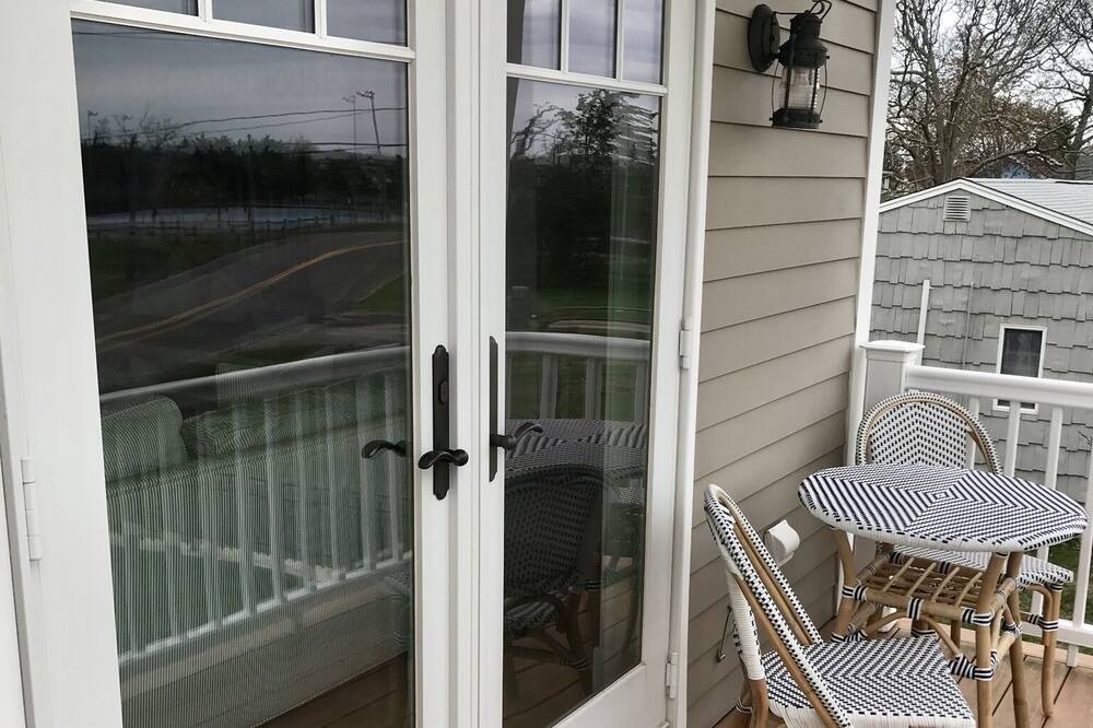 Photo of Patio Balcony in Jamesport