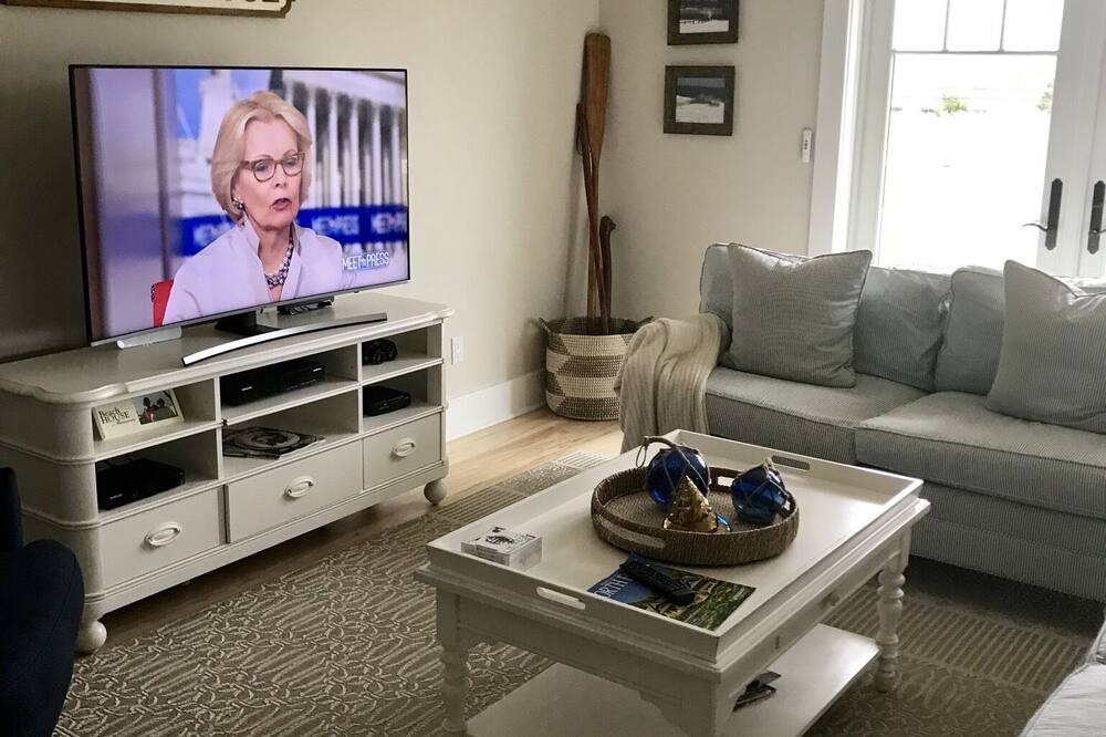 Photo of Livingroom in Jamesport