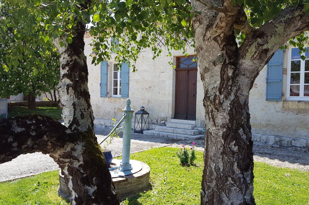 Photo of Outdoor in Saint-Loup