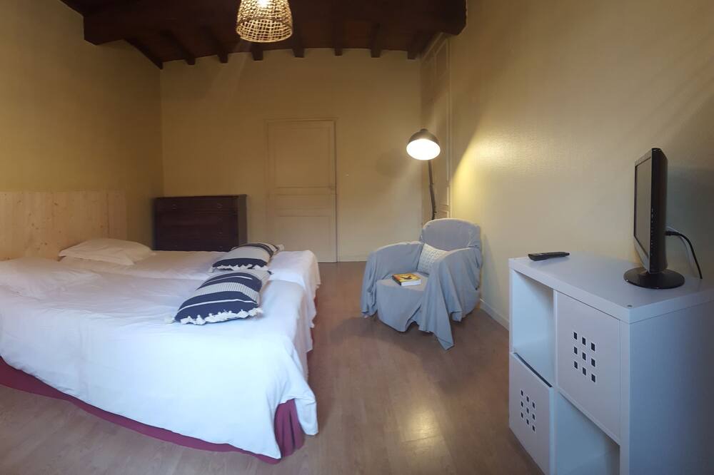 Photo of Bedroom in Saint-Loup