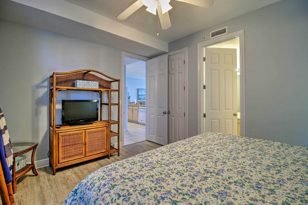 Photo of Bedroom in Orange Beach East