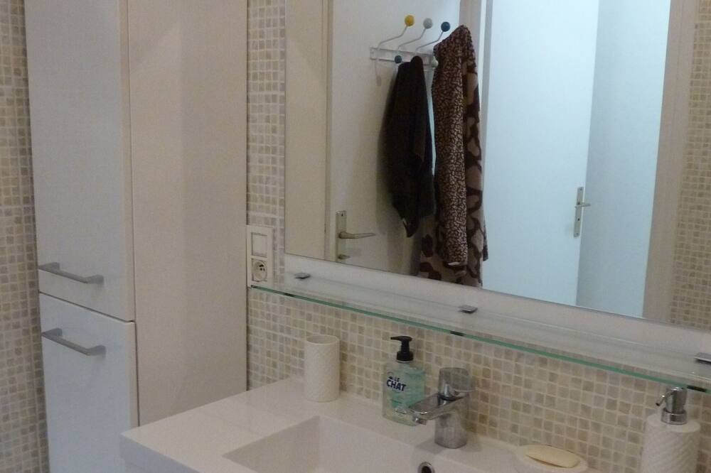 Photo of Bathroom in Chambery