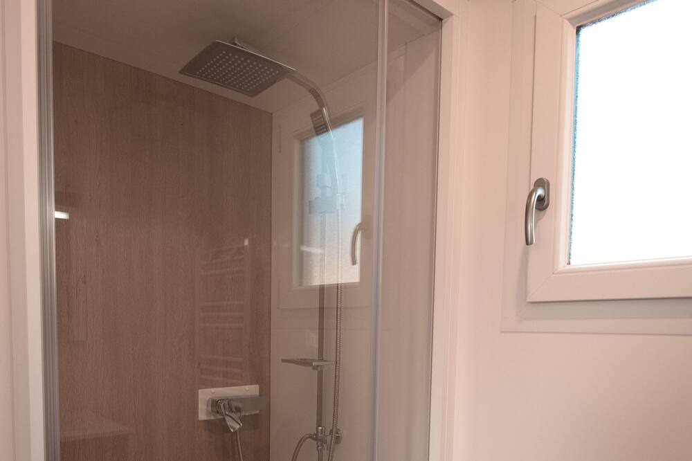 Photo of Bathroom in Saint-Germain-de-Lusignan