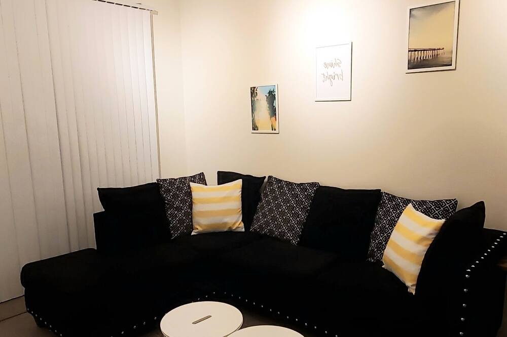 Photo of Livingroom in North Buckhead
