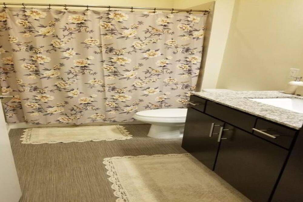 Photo of Bathroom in North Buckhead