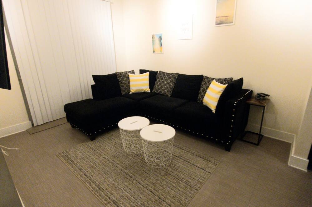 Photo of Livingroom in North Buckhead